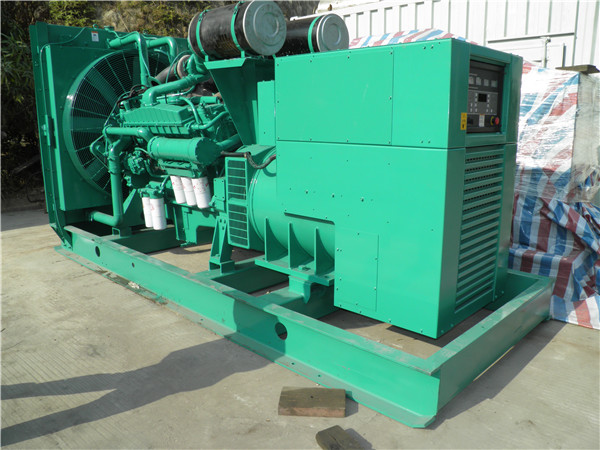 伊春发电车出租-柴油发电机组在使用的过程中应该做好哪些防护工作