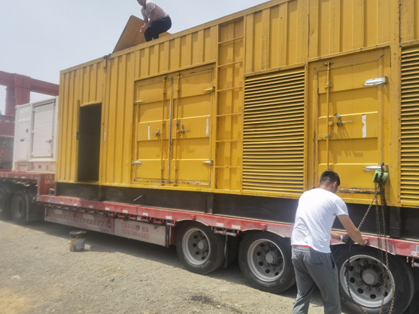 伊春发电机出租100KW发电机需要什么规格的电缆线？