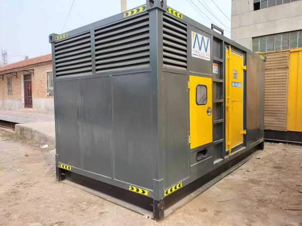 伊春柴油发电机输出电流大小是有什么决定的？