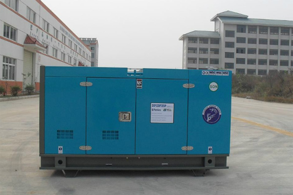 伊春发电机租赁发电机组的换季保养注意事项