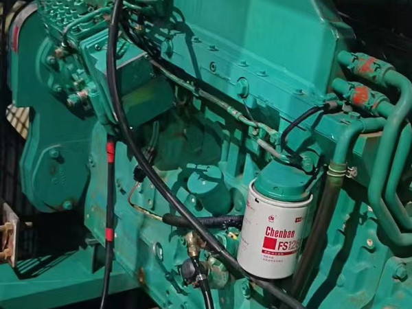 伊春如何确定新的发电机组控制系统是否与原系统兼容？